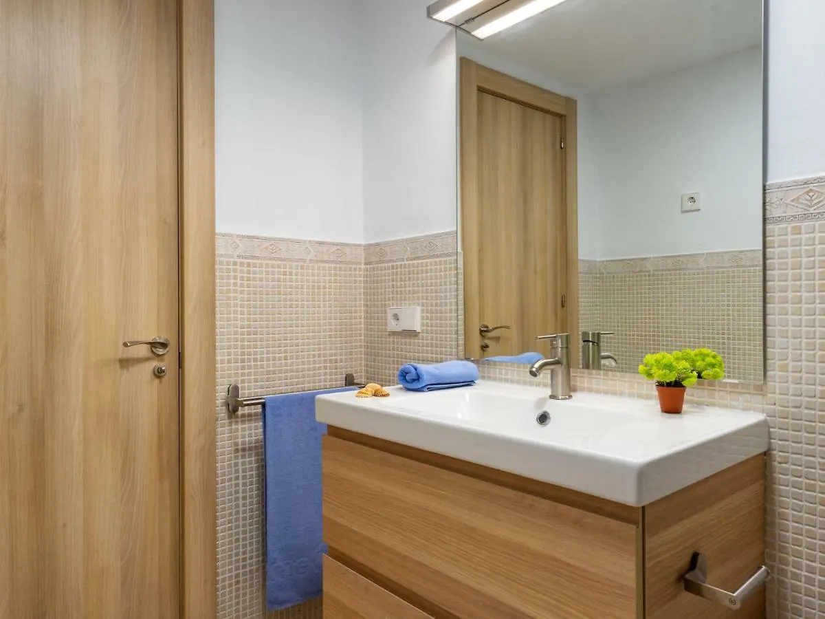 Apartment Carihuela Playa-2 By Interhome Torremolinos